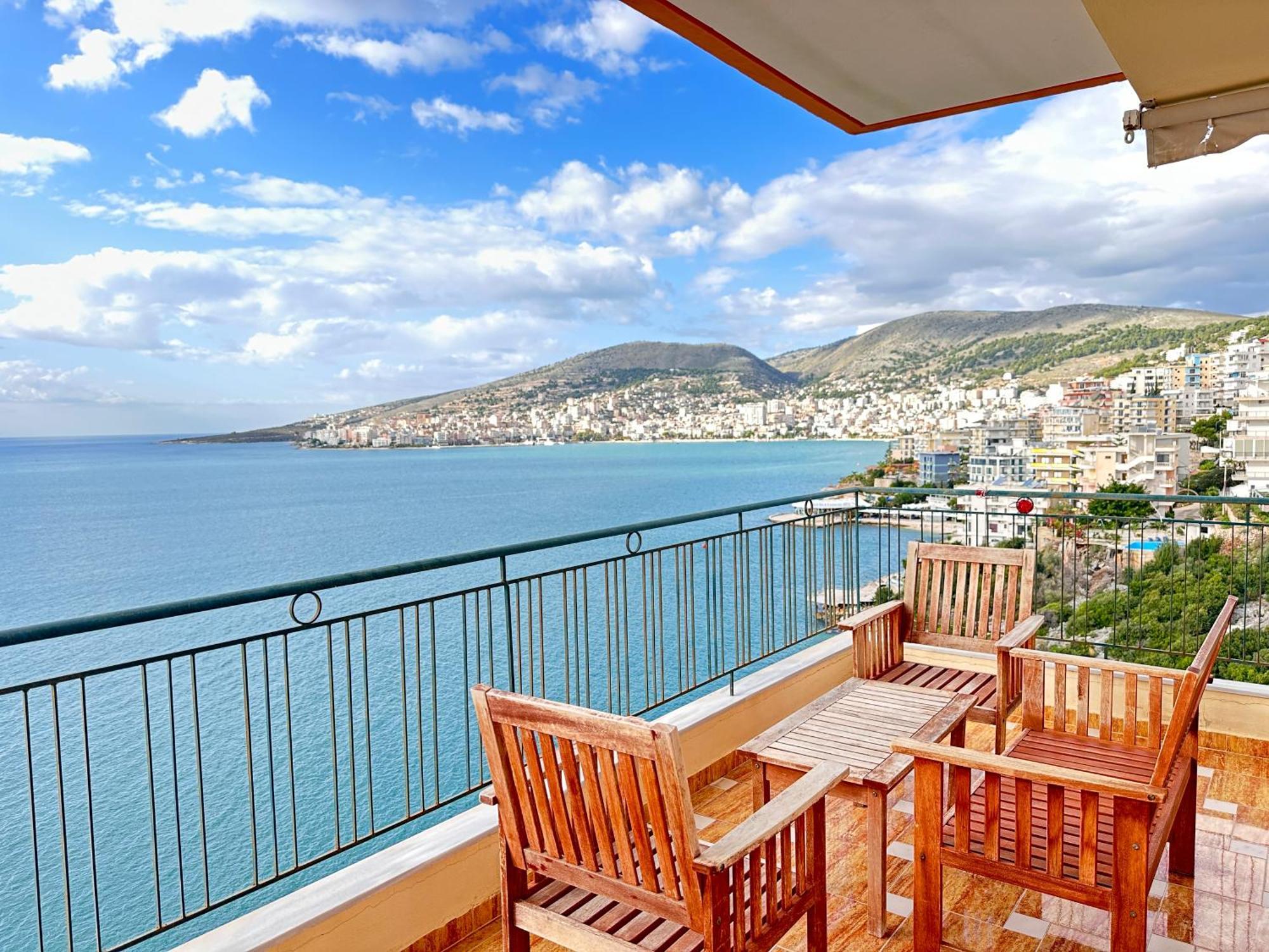 Design Sea View Apartment Sarandë Exteriör bild